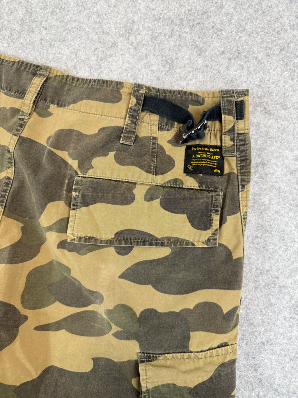 BAPE 1st Camo Cargo Shorts Green (USED)