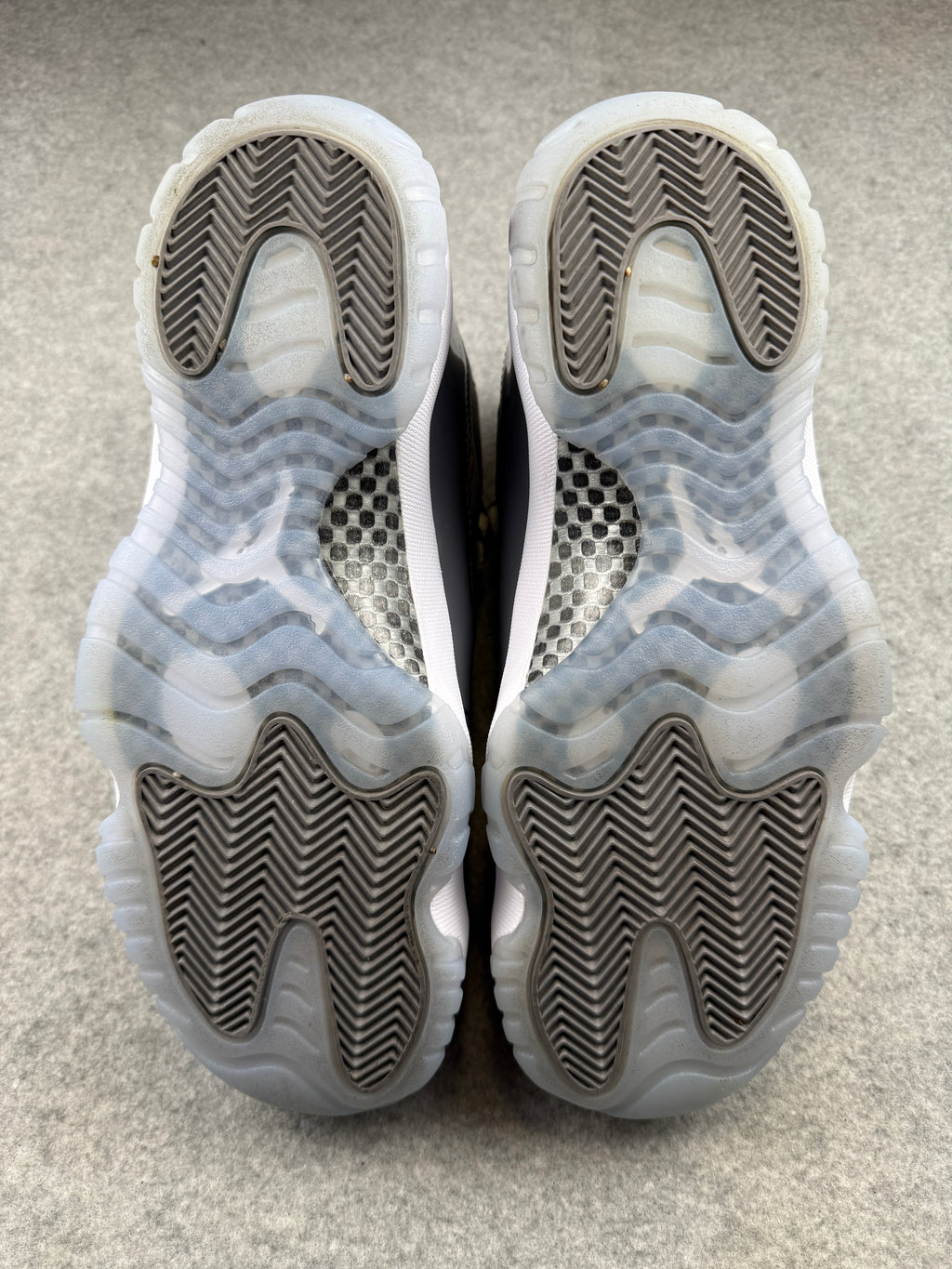 Air Jordan 11 Retro Cool Grey 2021 (USED)
