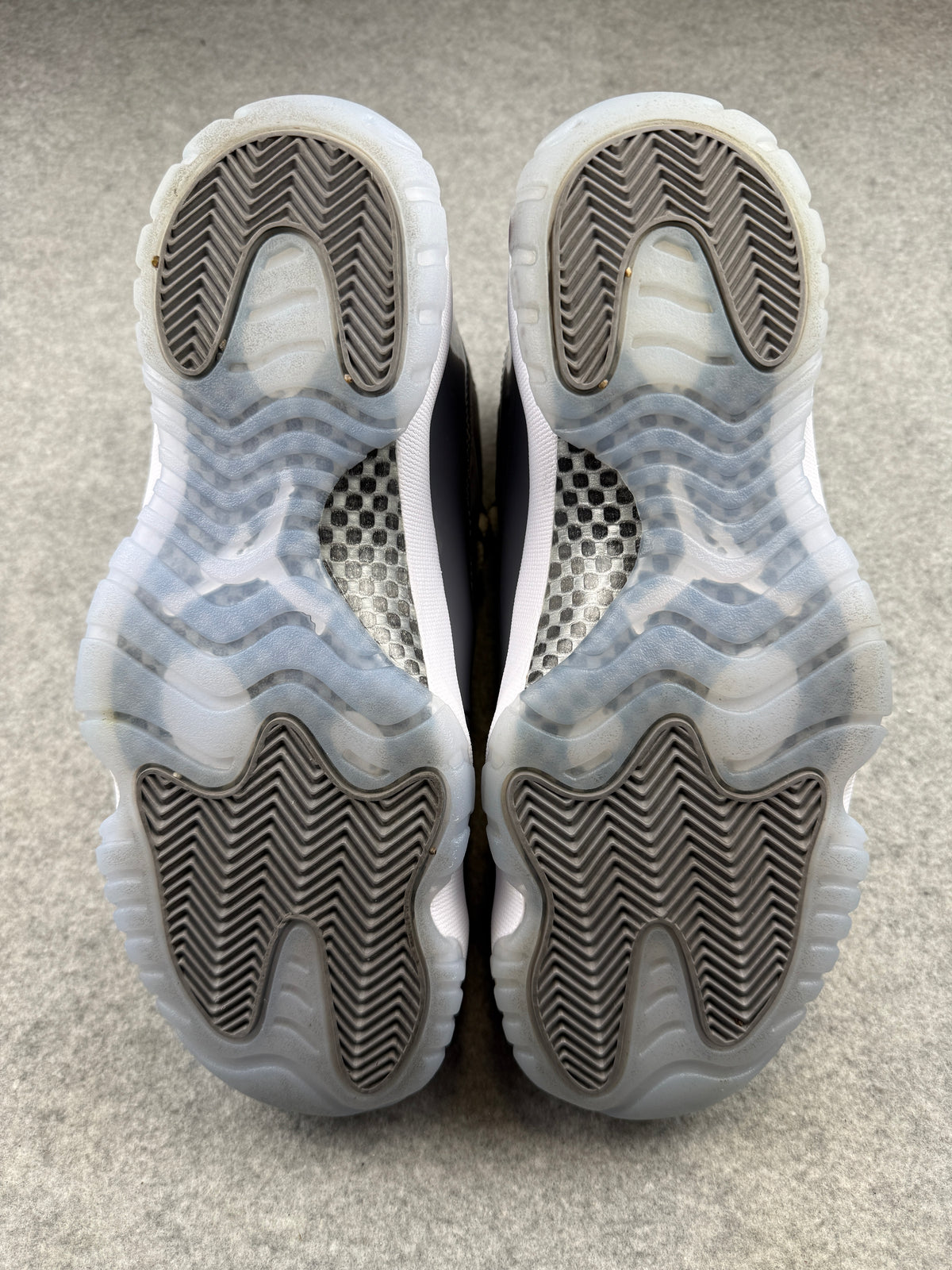 Air Jordan 11 Retro Cool Grey 2021 (USED)