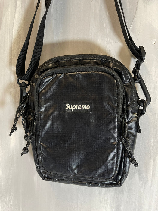 Supreme Shoulder Bag Black (USED) | Vitnage Clothing Store Canada