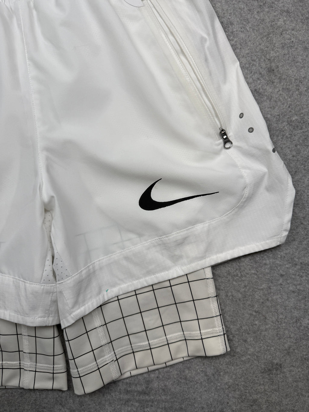 Off-White x Nike Shorts White Grid (USED)
