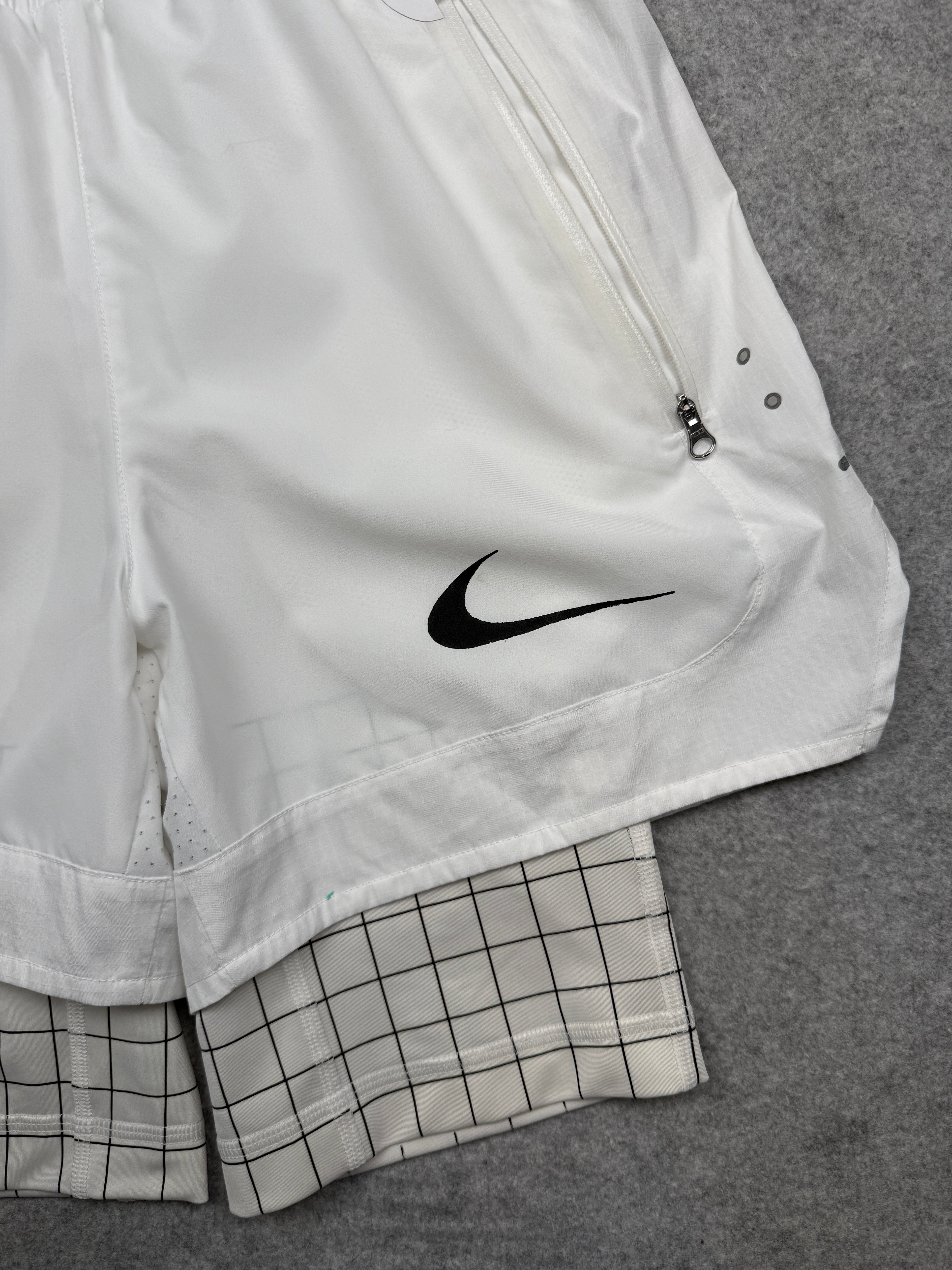 Off-White x Nike Shorts White Grid (USED)