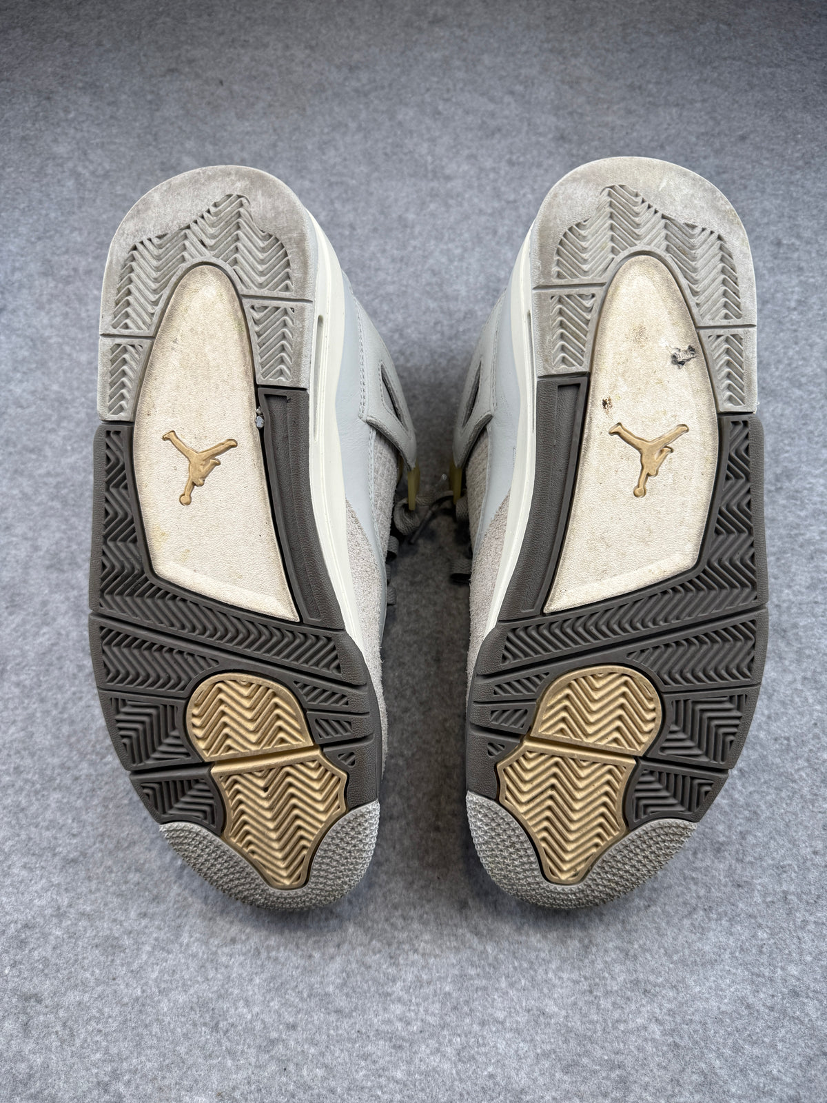 Air Jordan 4 Retro SE Craft Photon Dust (USED, NO BOX)