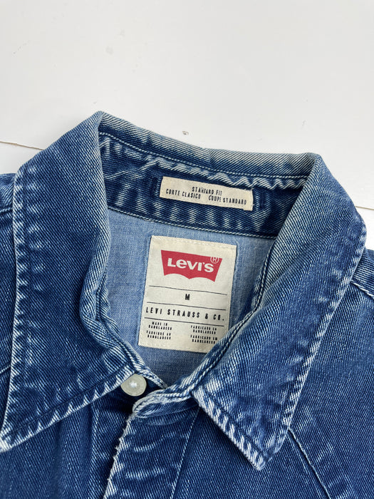 (M) Vintage Levis Dark Denim Button Up | Vitnage Clothing Store Canada