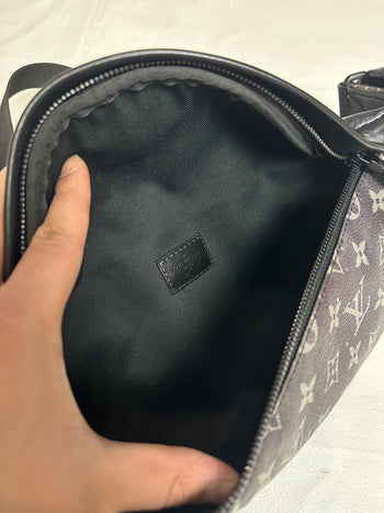 Louis Vuitton Monogram Galaxy Discovery Bumbag