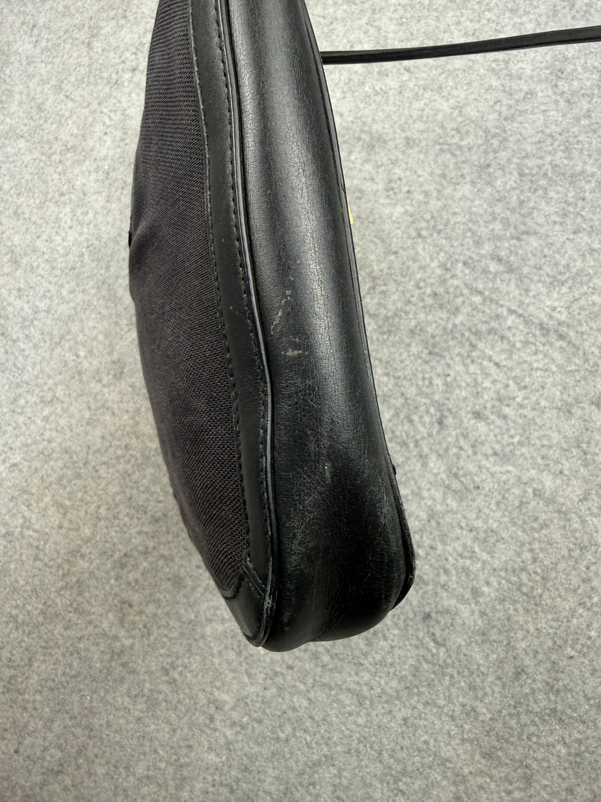 Vintage Gucci G Buckle Shoulder Bag Black