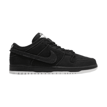 Nike SB Dunk Low Gnarhunters