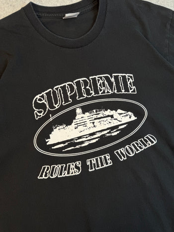 Supreme x Corteiz Rules The World Tee Black (USED)