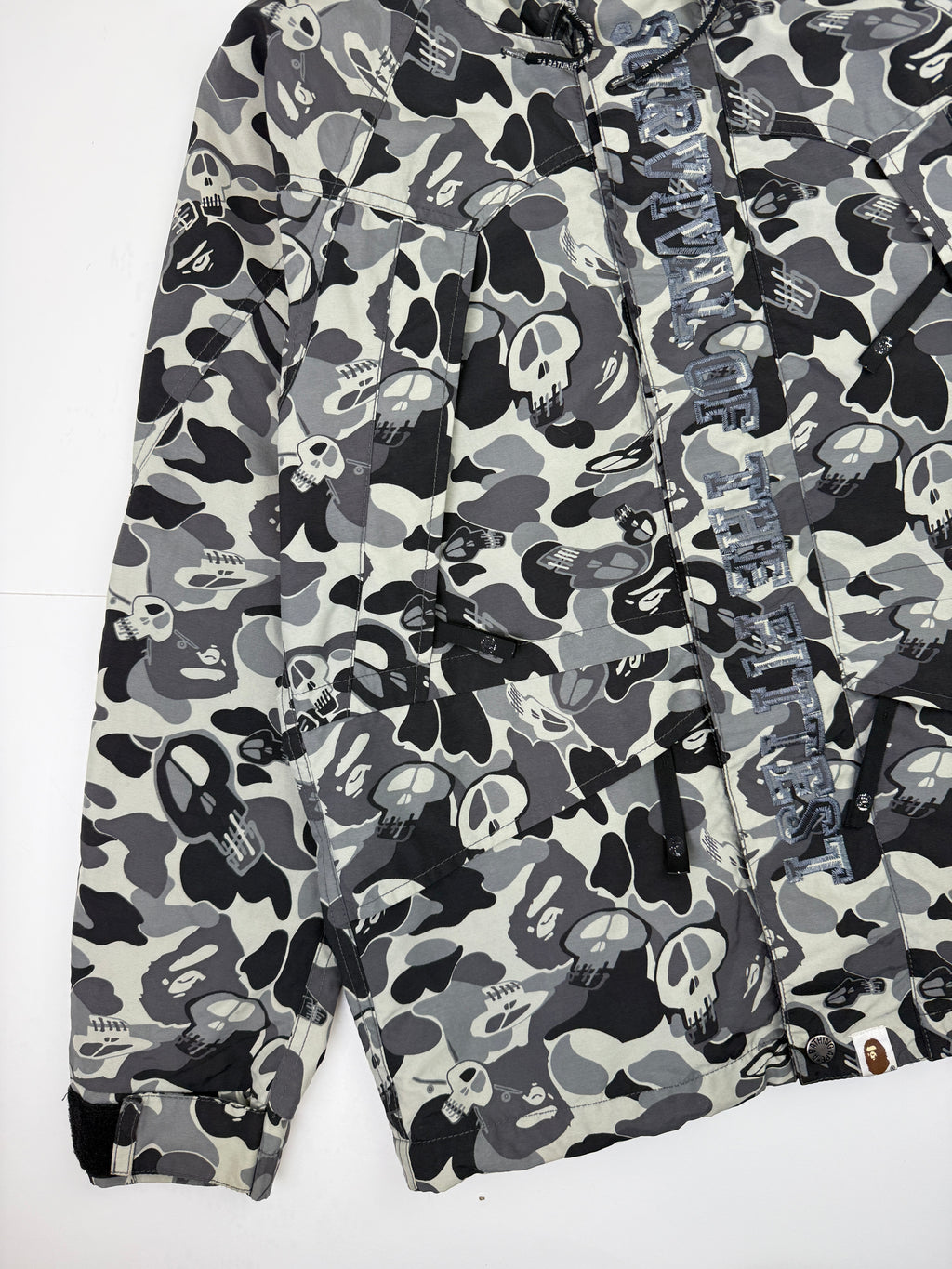 Stussy x BAPE Skull Camo Snowboard Jacket Grey (USED)