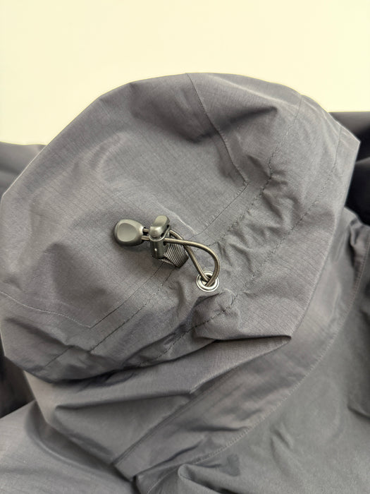Arc'teryx Beta LT Hybrid Men's Black (USED) | Vitnage Clothing Store Canada