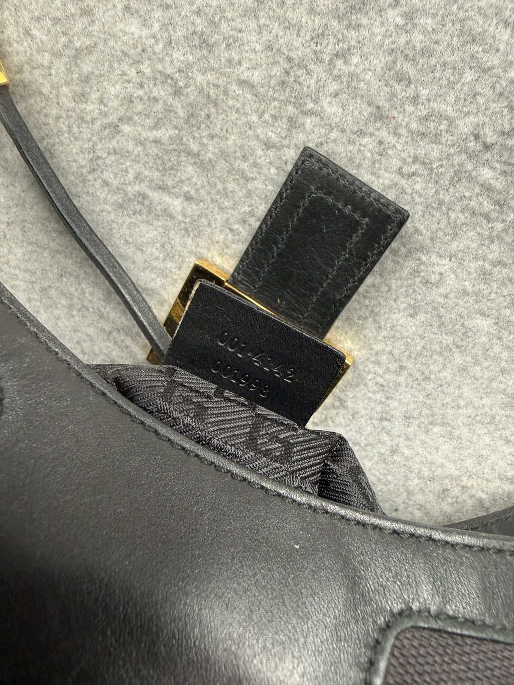 Vintage Gucci G Buckle Shoulder Bag Black