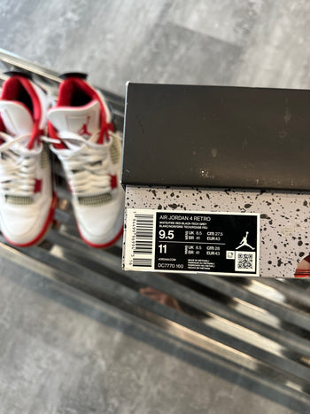 Air Jordan 4 Retro Fire Red 2020 (USED)