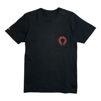 Chrome Hearts Red Horseshoe Cemetery Cross Pocket Tee Black