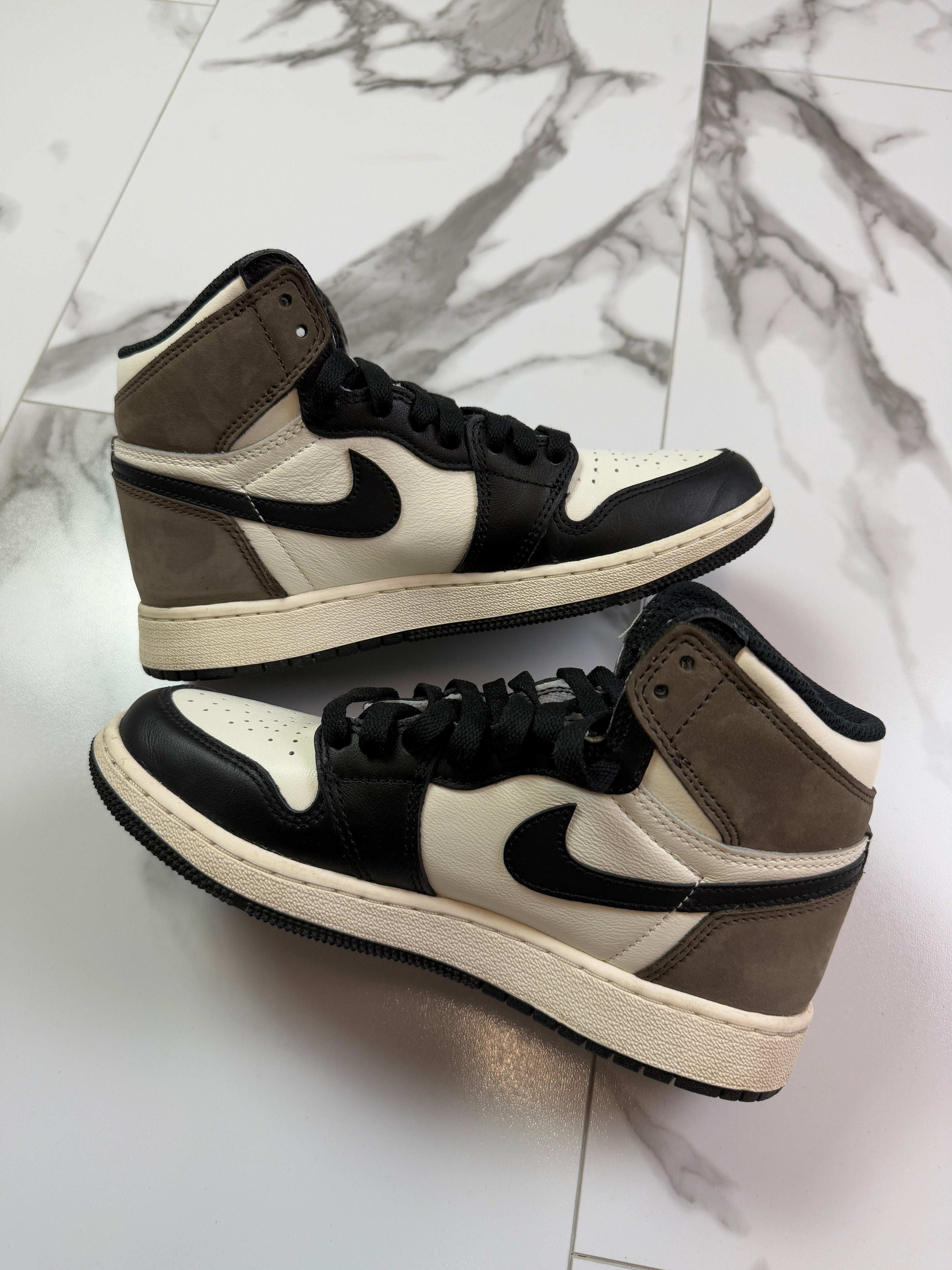 Air Jordan 1 Retro High GS Dark Mocha (USED)