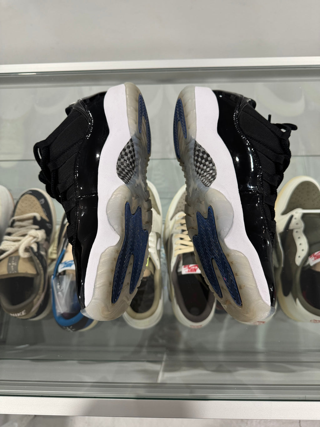 Air Jordan 11 Retro Low Space Jam (USED)