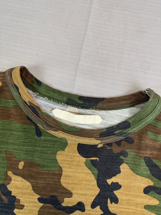 Off-White Red Velvet Tee Camo (USED) | Vitnage Clothing Store Canada