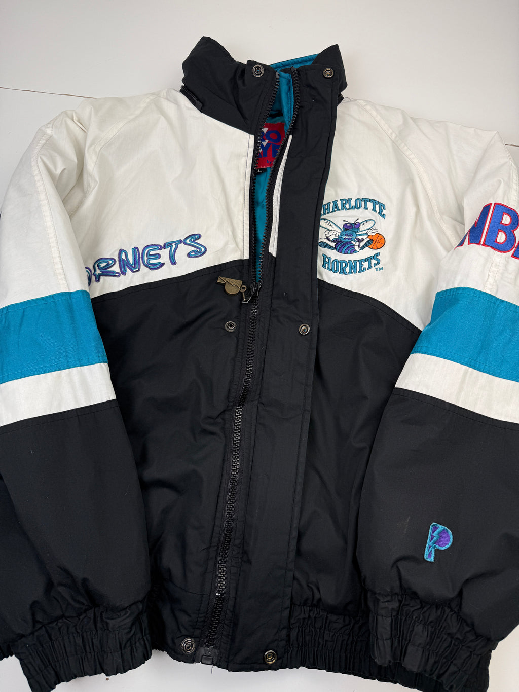 Vintage Pro Player Charlotte Hornets Insulated Jacket