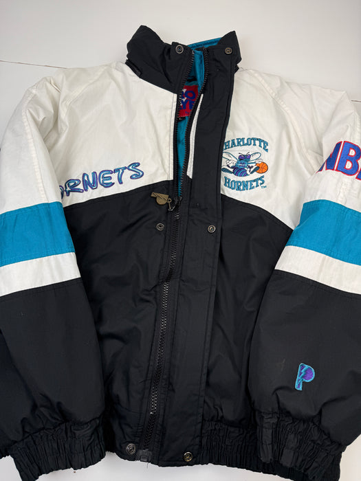 Vintage Pro Player Charlotte Hornets Insulated Jacket | Vitnage Clothing Store Canada