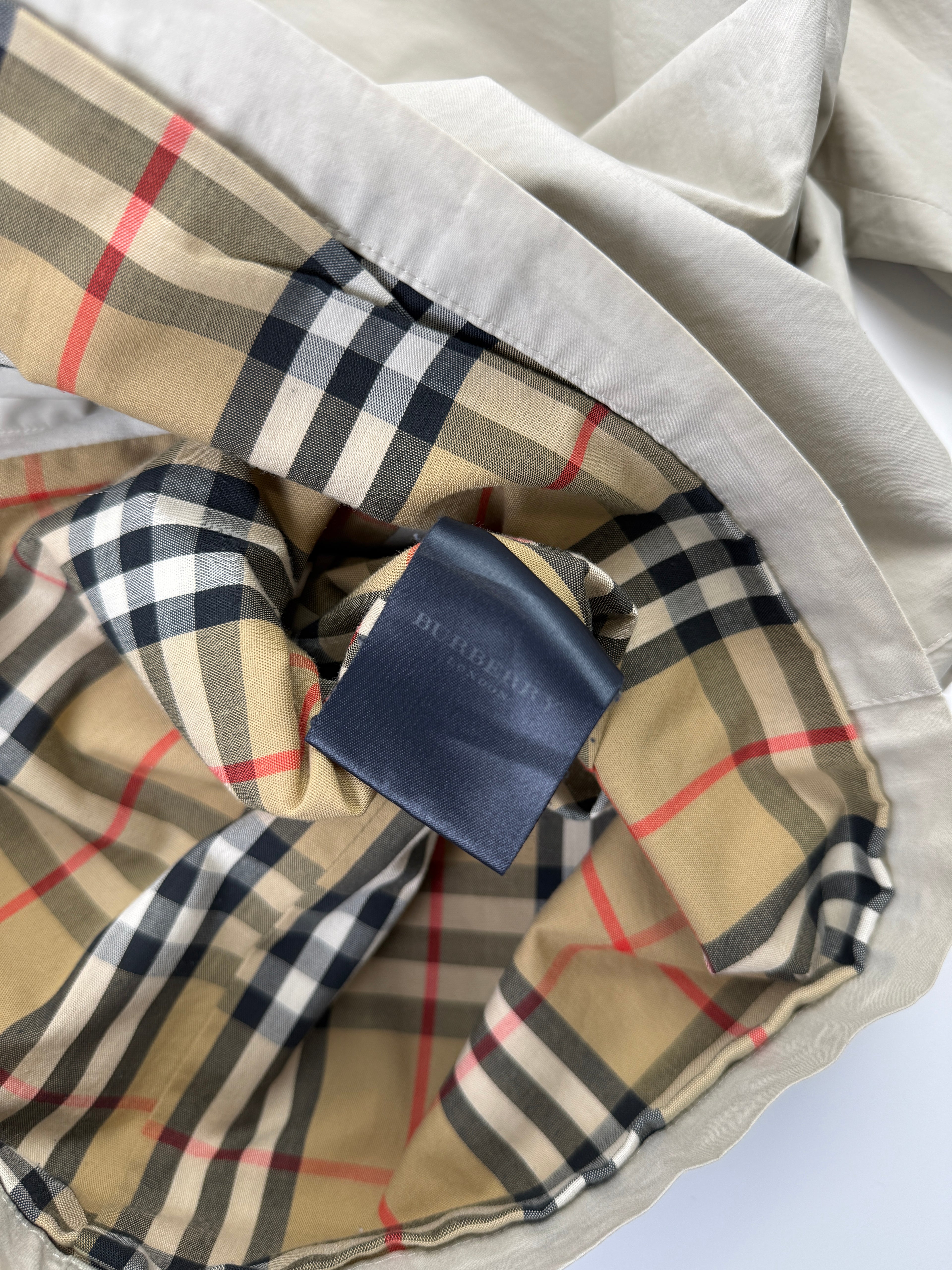 Vintage Burberry Checkered Hooded Light Jacket Beige