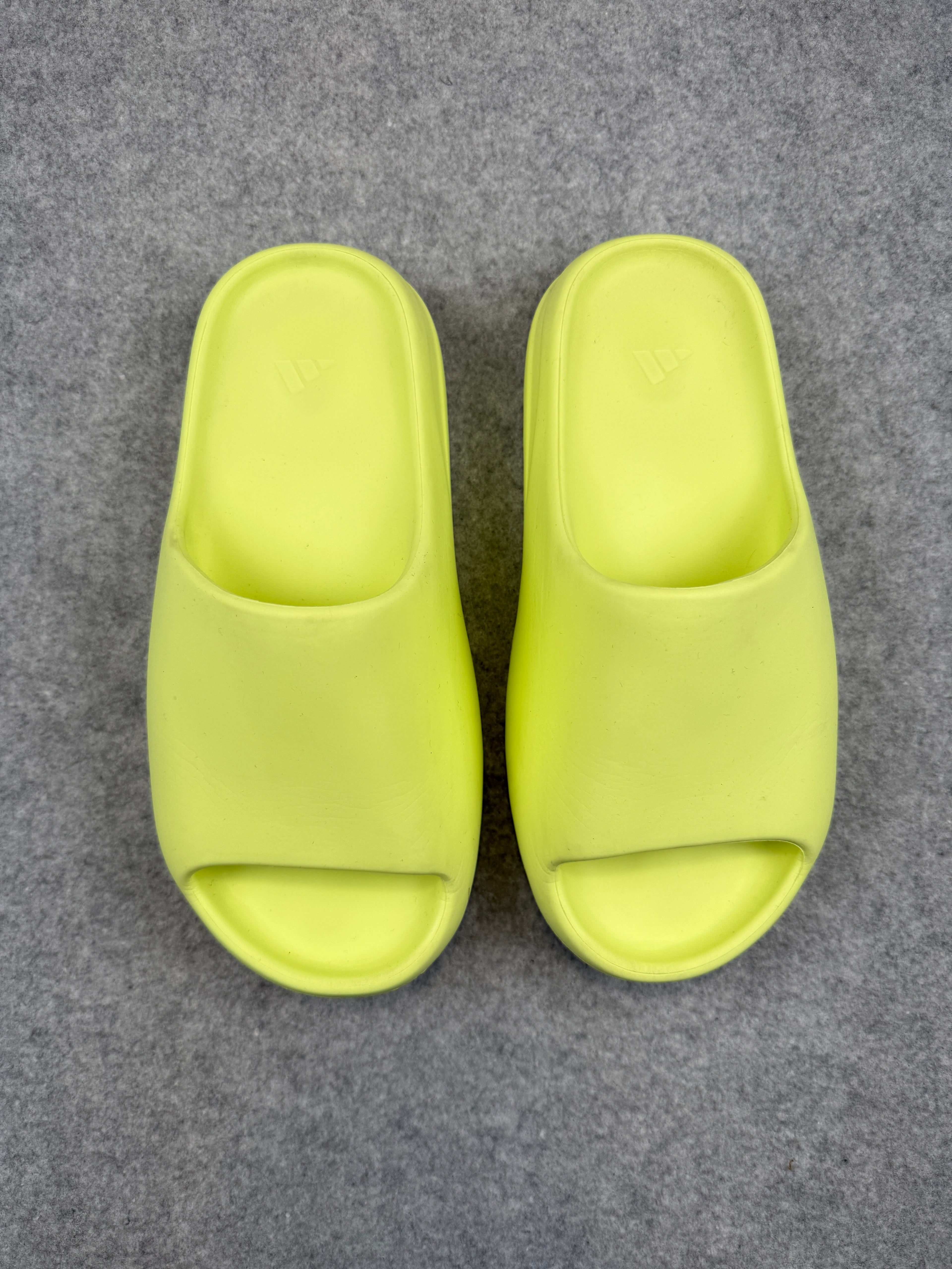 Adidas Yeezy Slide Glow Green (USED)