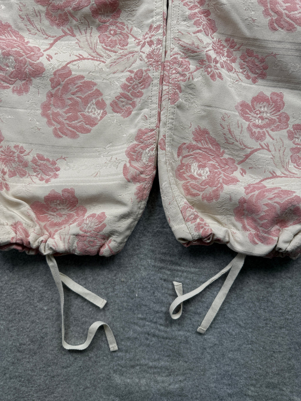 Supreme Floral Tapestry Cargo Pants Pink (USED)