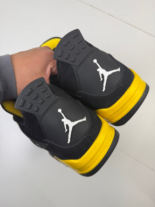 Air Jordan 4 Retro Thunder 2023 (USED) | Vitnage Clothing Store Canada