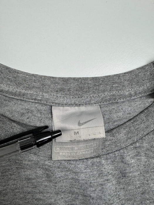 Vintage 2000s Nike Center Swoosh Tee Grey | Vitnage Clothing Store Canada