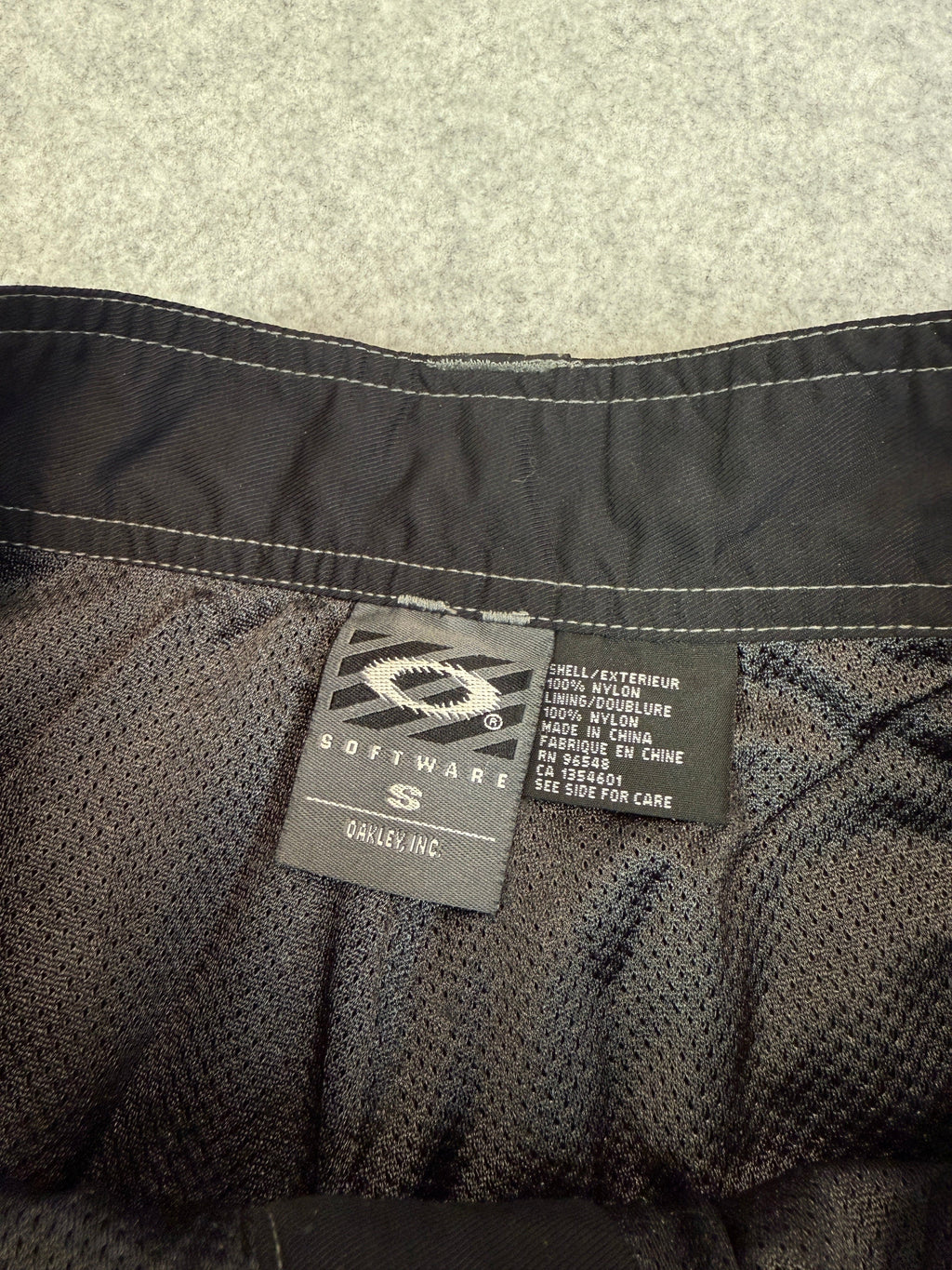 2000’s Oakley Payload Cargo Shorts Navy Blue
