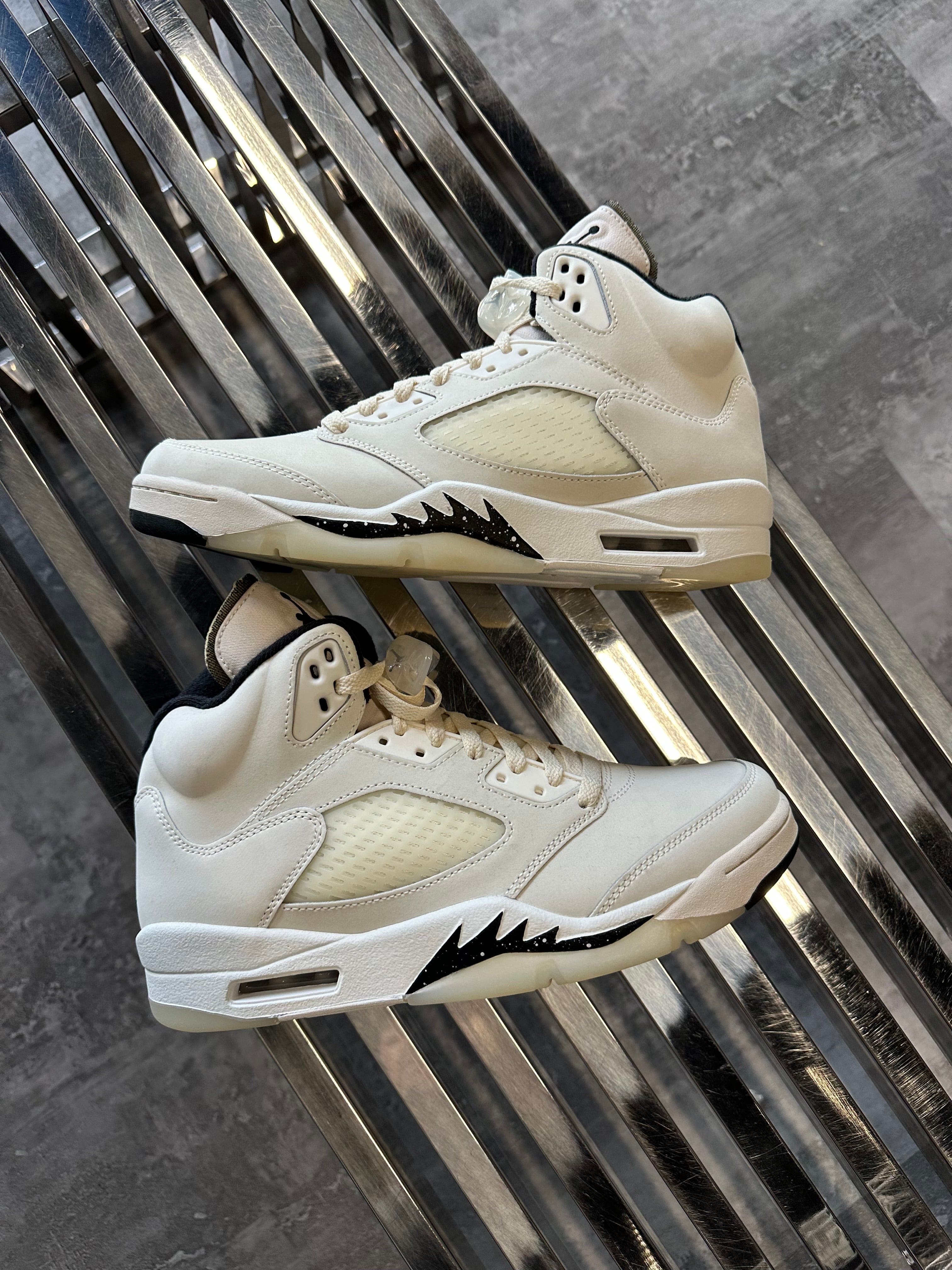 Air Jordan 5 Retro SE Sail (USED NO BOX)