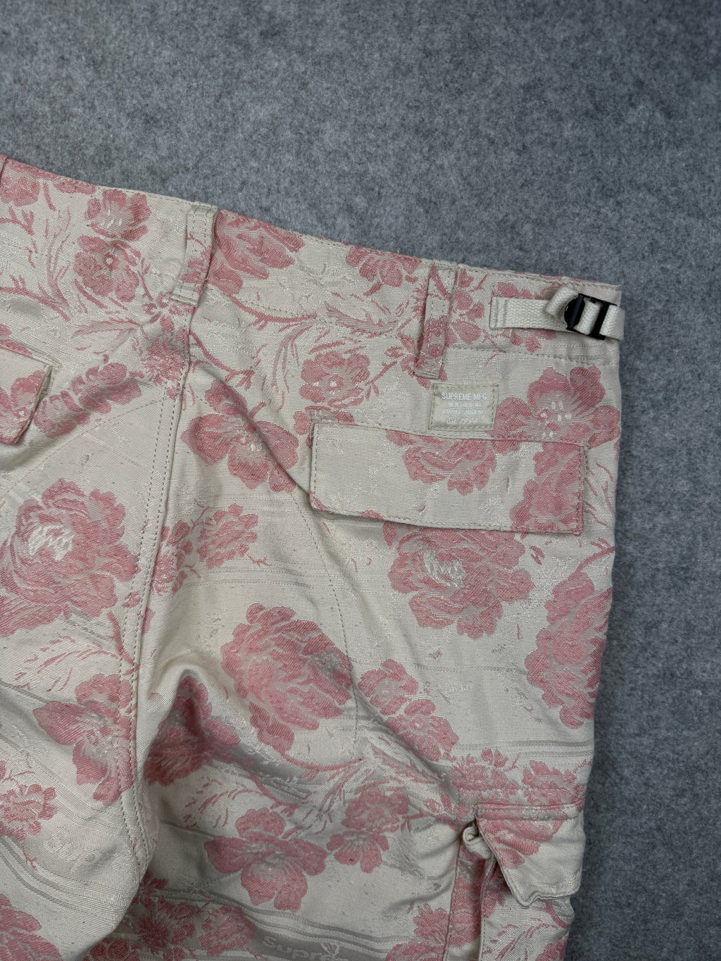 Supreme Floral Tapestry Cargo Pants Pink (USED)