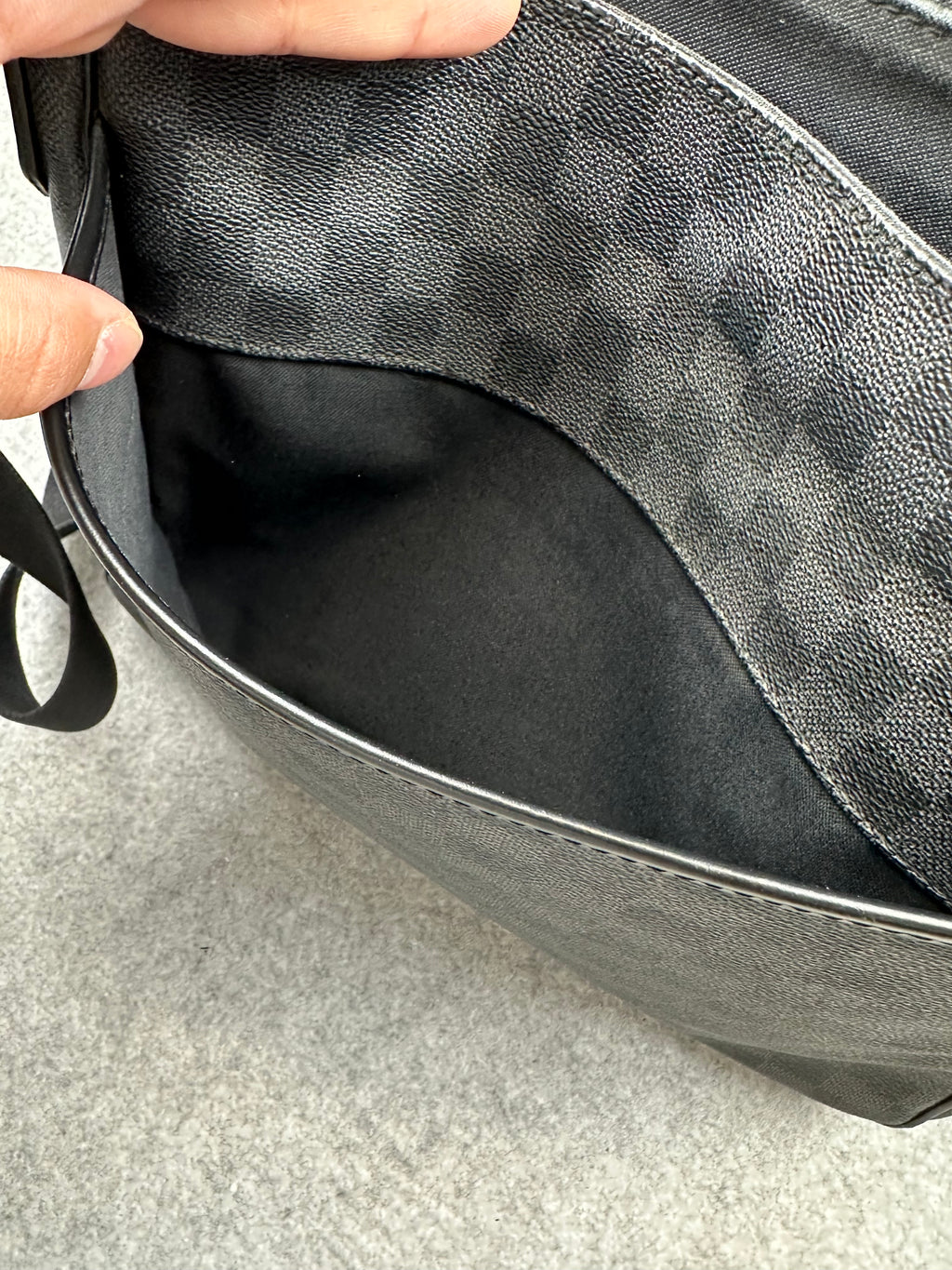 Louis Vuitton Damier Graphite Messenger Bag Black