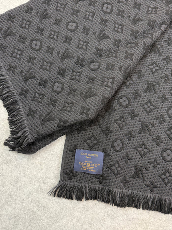Louis Vuitton Wool Monogram Scarf Black