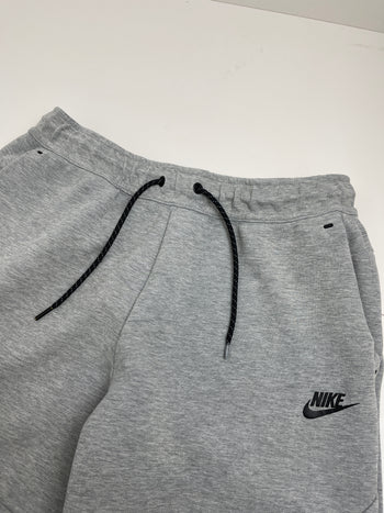 Nike Tech Fleece Jogger Pants Grey (USED)