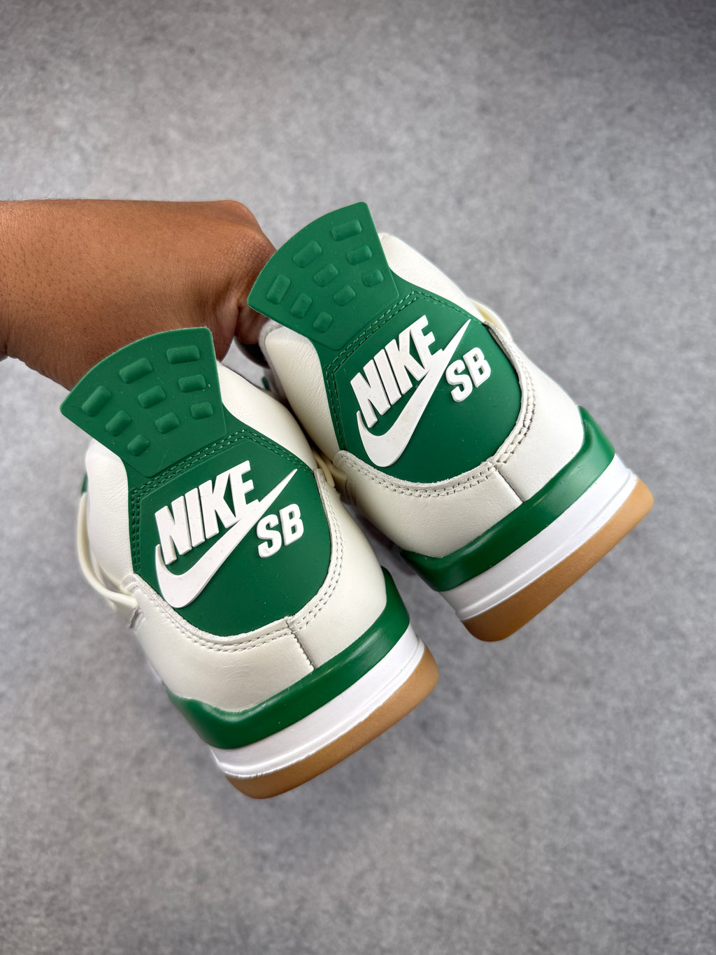 Air Jordan 4 Retro SB Pine Green (USED)