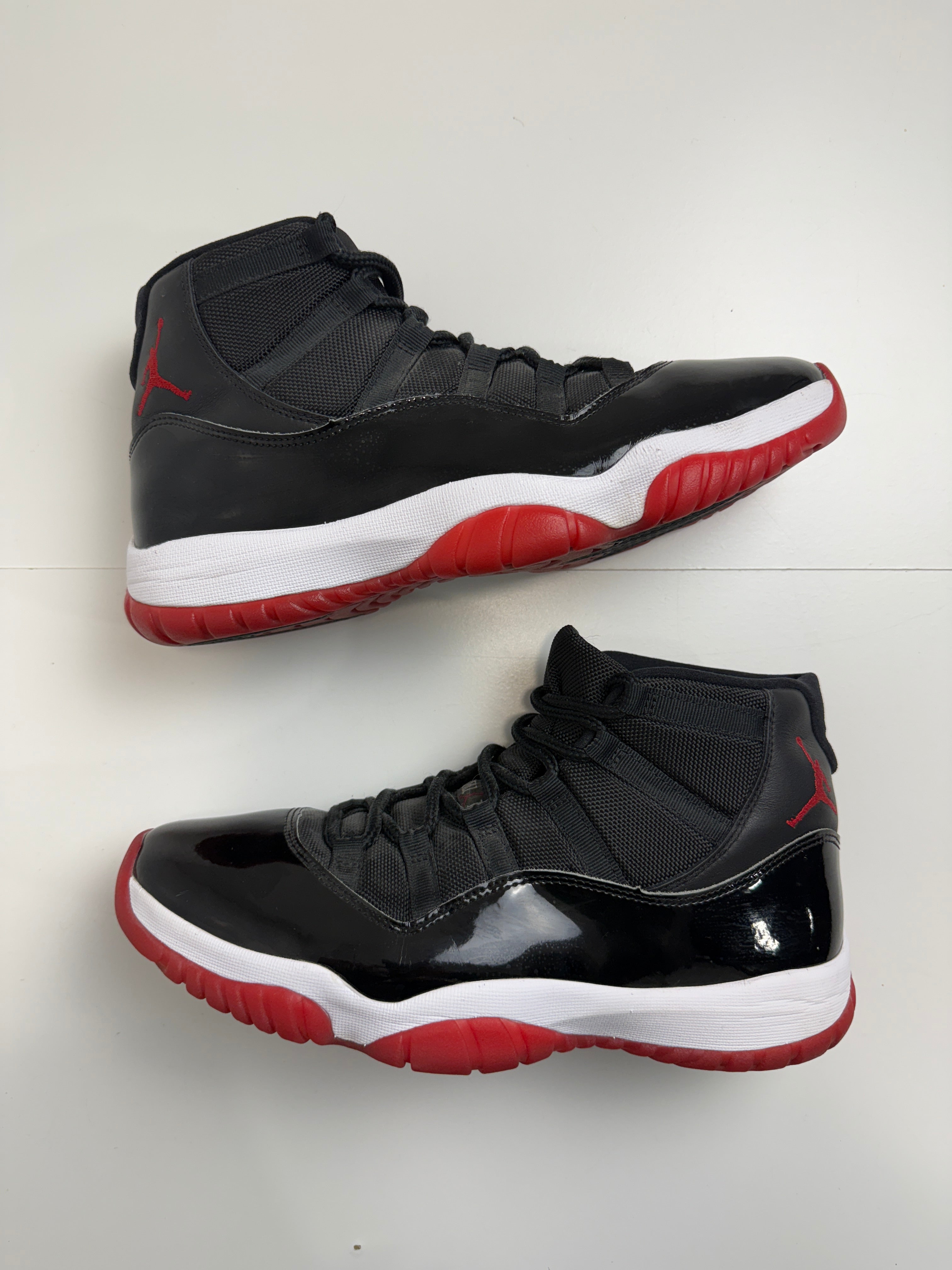Air Jordan 11 Retro Playoffs Bred 2019 (USED NO BOX)
