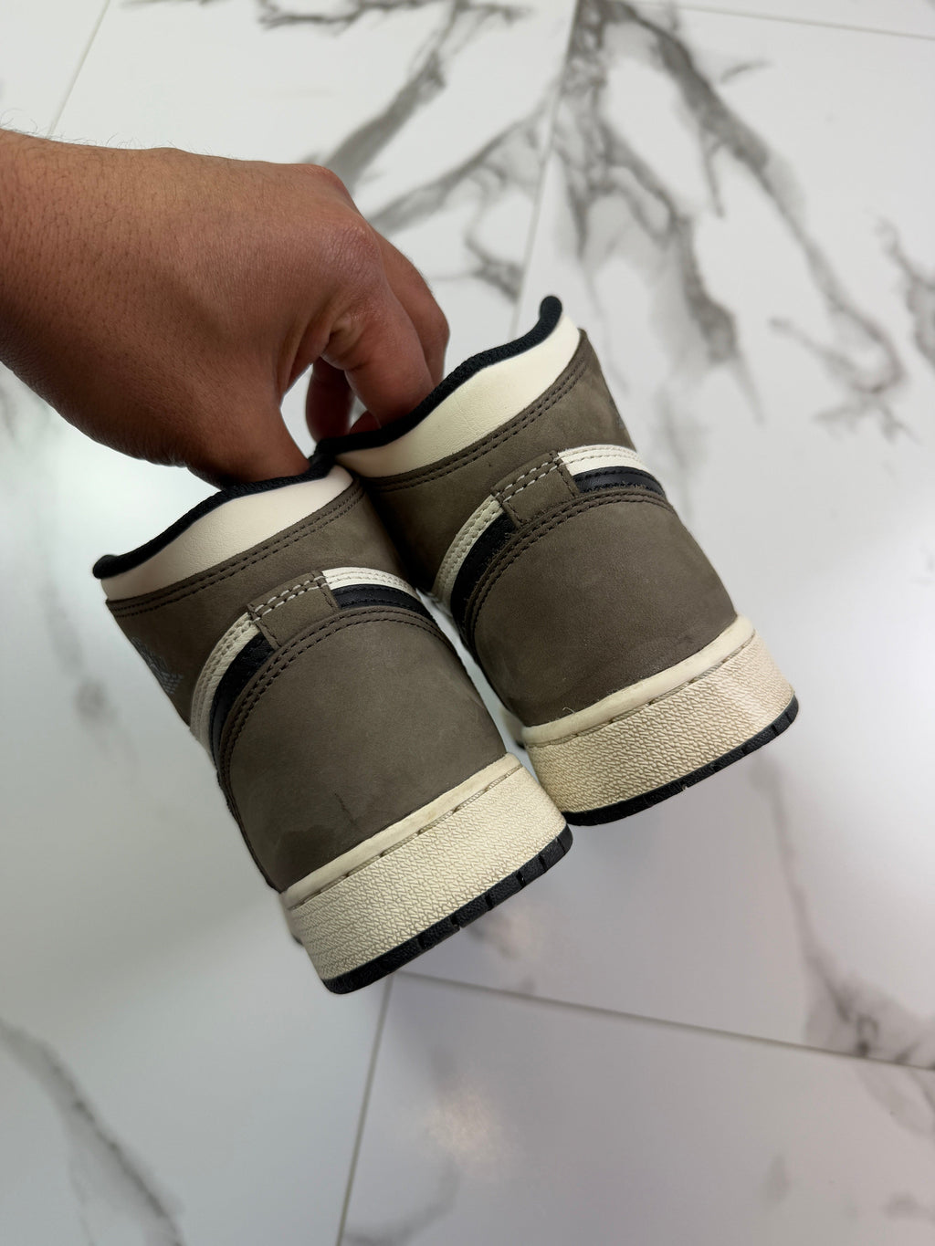 Air Jordan 1 Retro High GS Dark Mocha (USED)