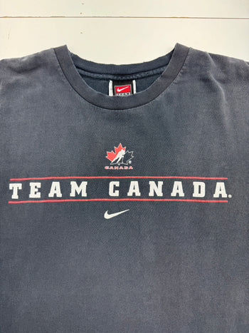 Vintage 2000s Nike Team Canada Tee Faded Black