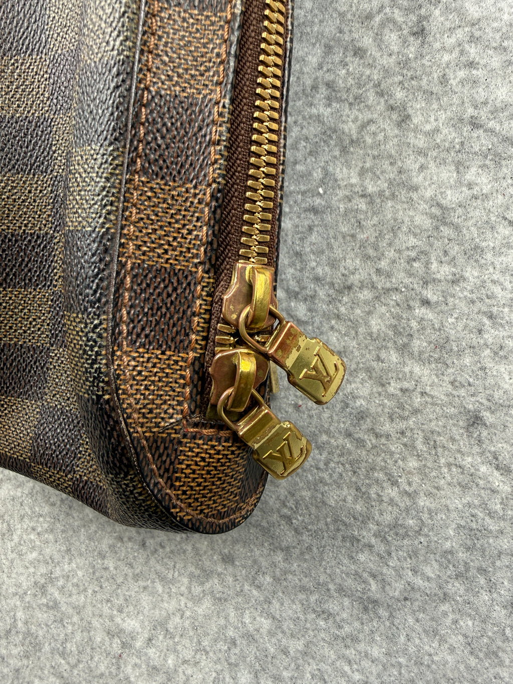 Louis Vuitton Damier Geronimos Sling Bag