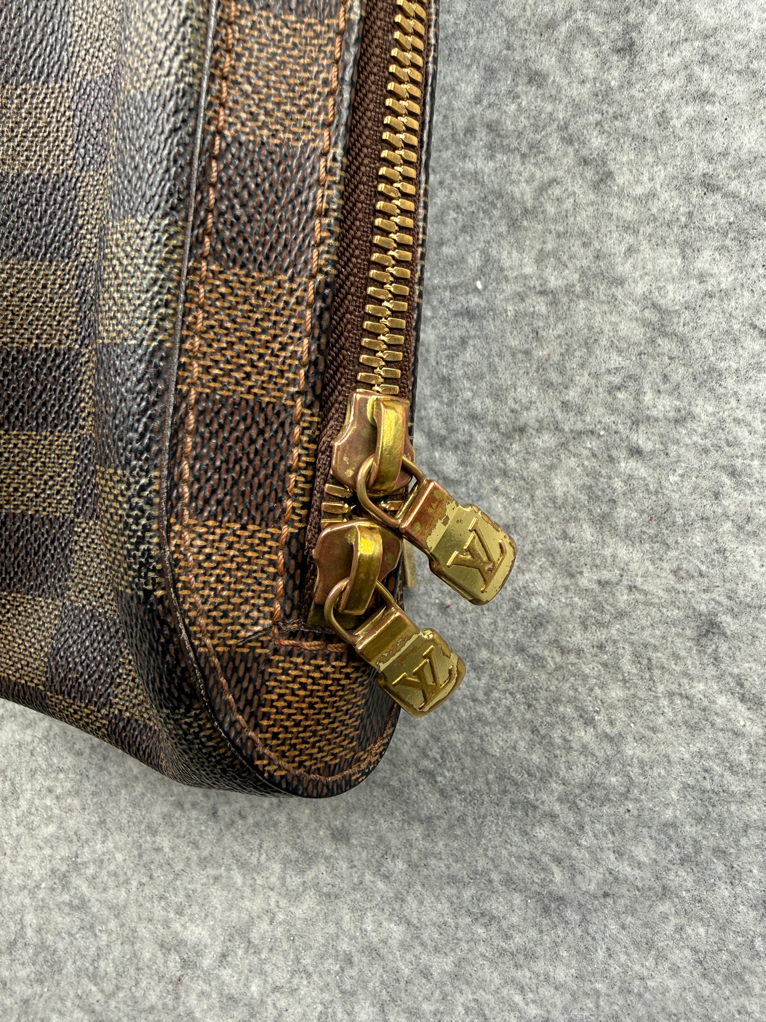 Louis Vuitton Damier Geronimos Sling Bag