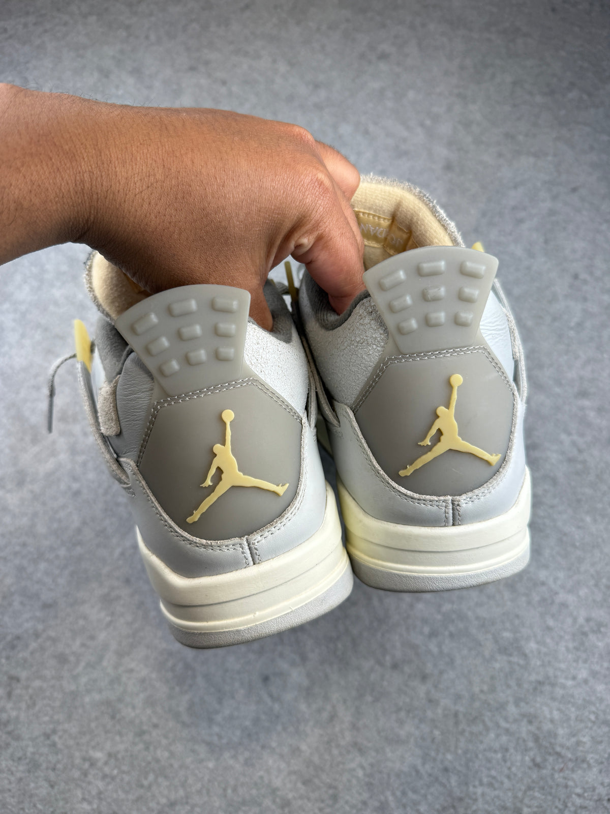 Air Jordan 4 Retro SE Craft Photon Dust (USED, NO BOX)