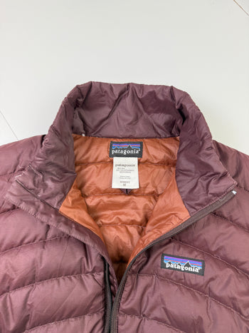 Women's Patagonia Down Hooded Puffer Burgundy