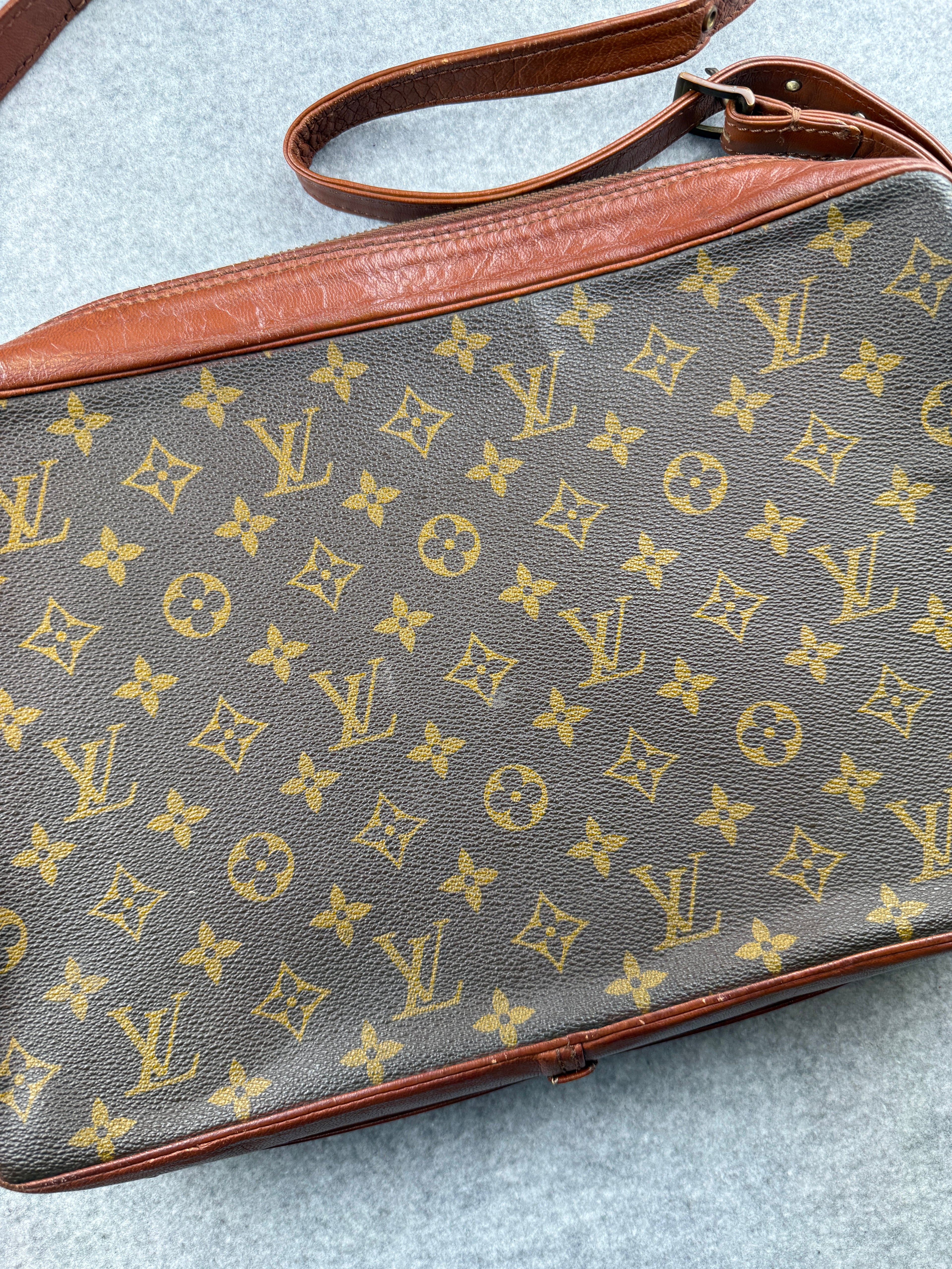 Louis Vuitton Monogram Sac Bandouliere Shoulder Bag