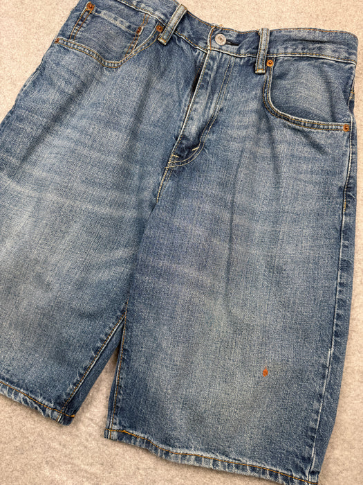 Levi's 569 Loose Straight Denim Shorts | Vitnage Clothing Store Canada