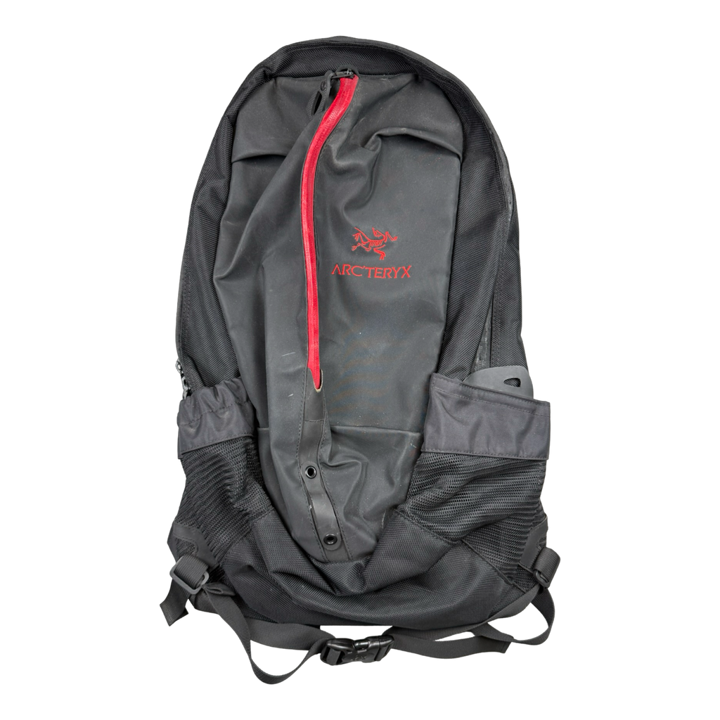 Arc'teryx Arro 22 Backpack Black/Red