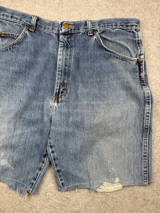 Vintage Wrangler Distressed Denim Shorts | Vitnage Clothing Store Canada