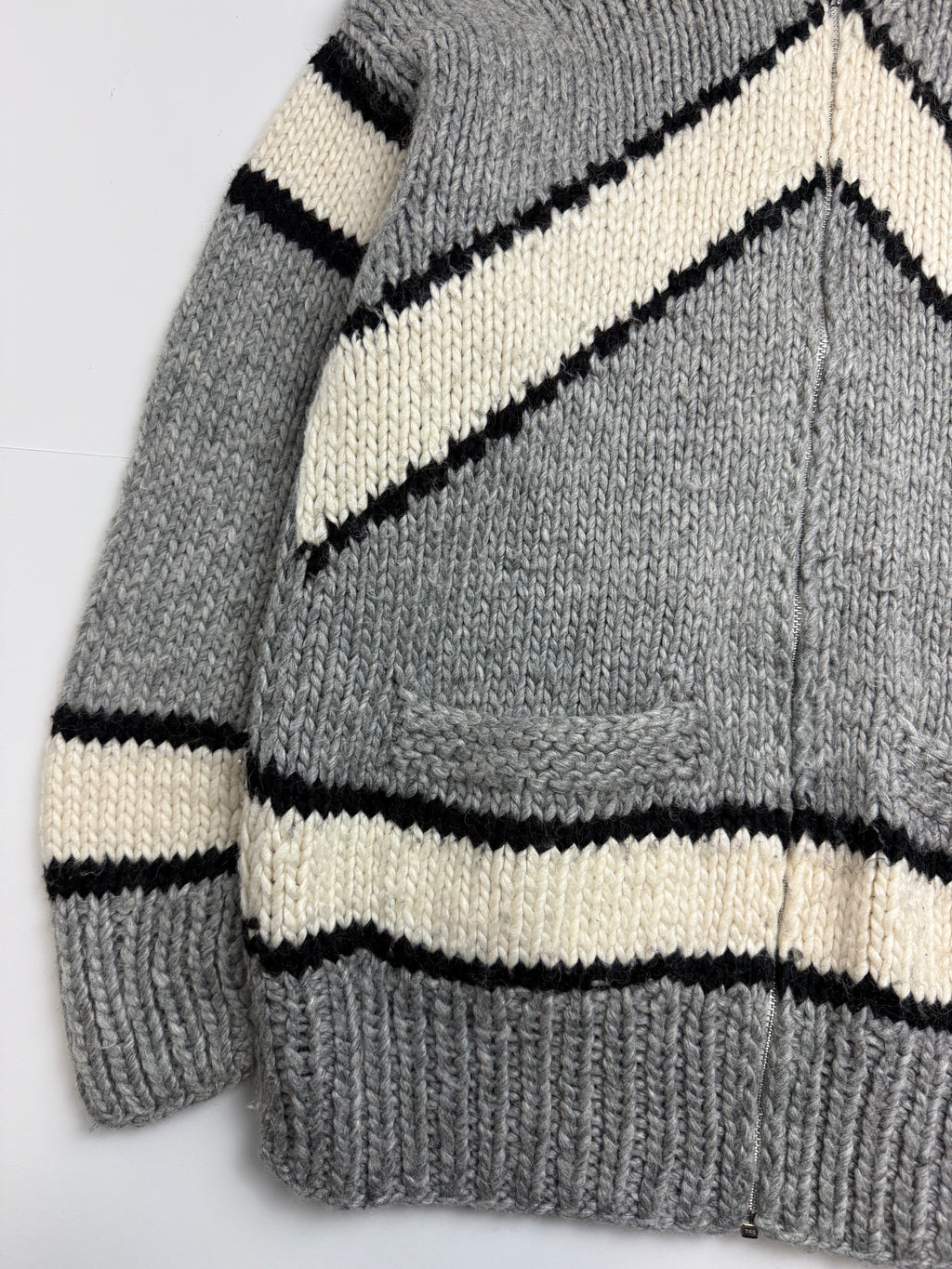 Vintage Cowichan Hockey Sticks Knitted Zip Up Sweater