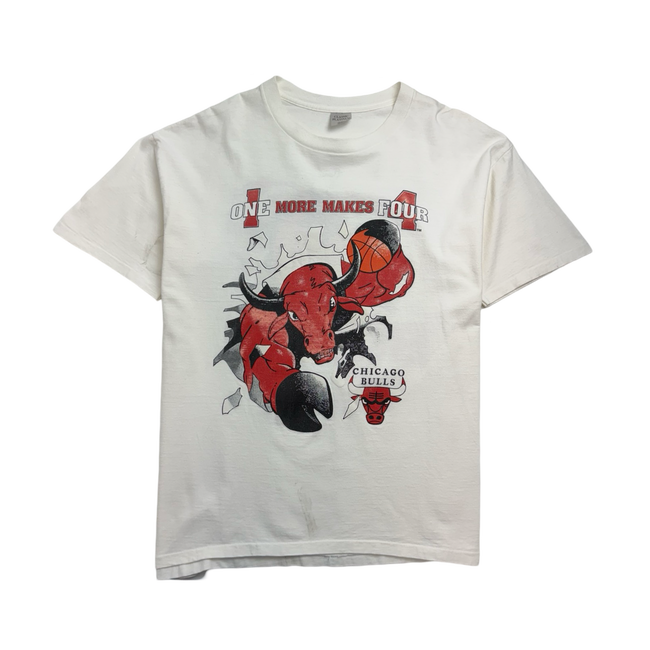 Vintage 90s Chicago Bulls Tee White