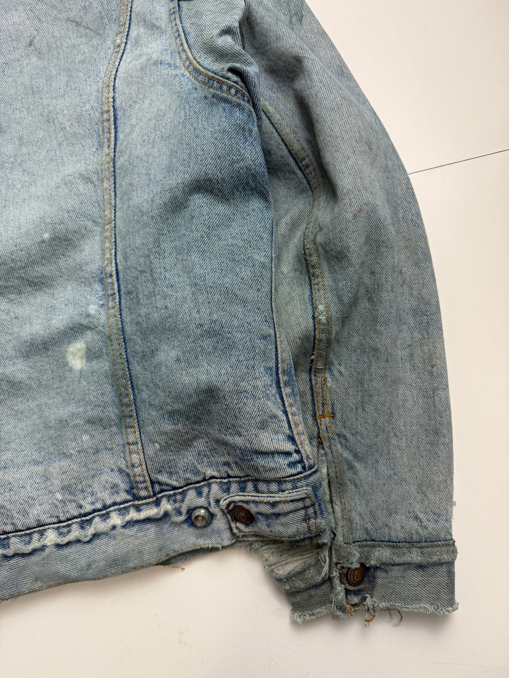 Vintage Distressed Levi Sherpa Lined Denim Jacket