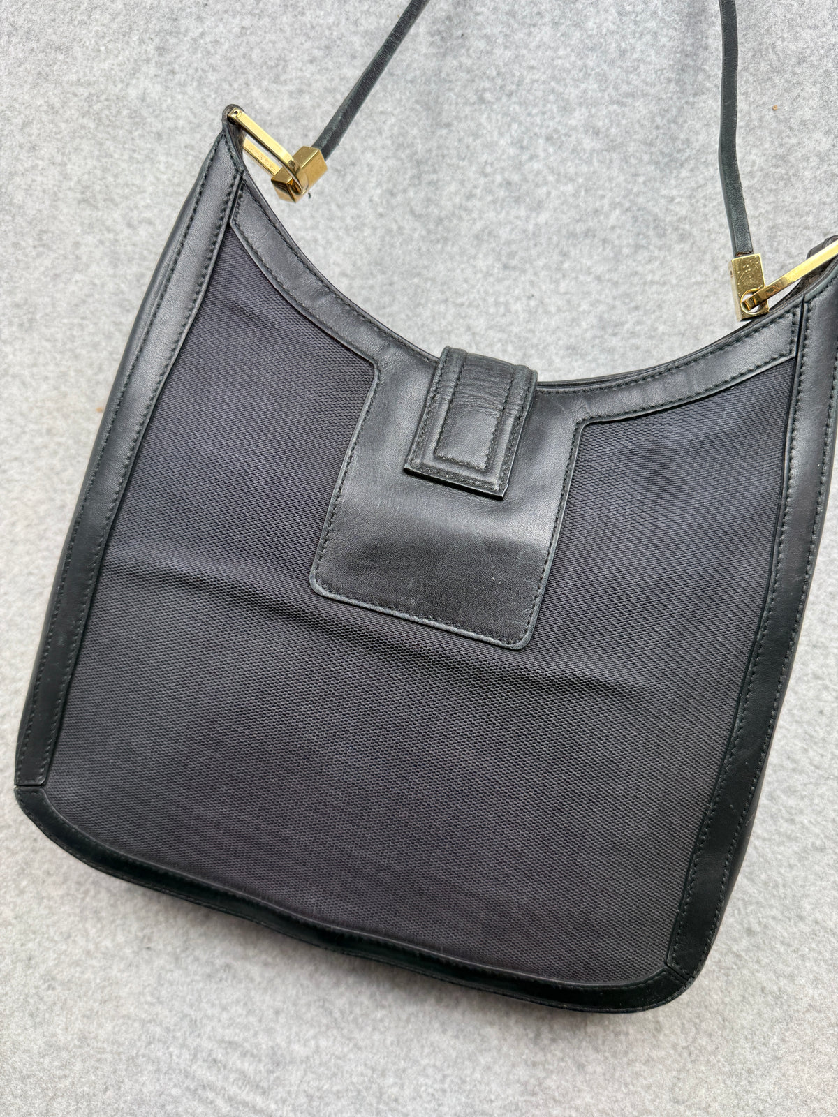 Vintage Gucci G Buckle Shoulder Bag Black
