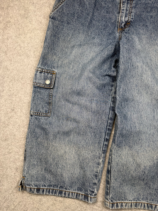 Riveted by Lee Cargo Denim Capris | Vitnage Clothing Store Canada